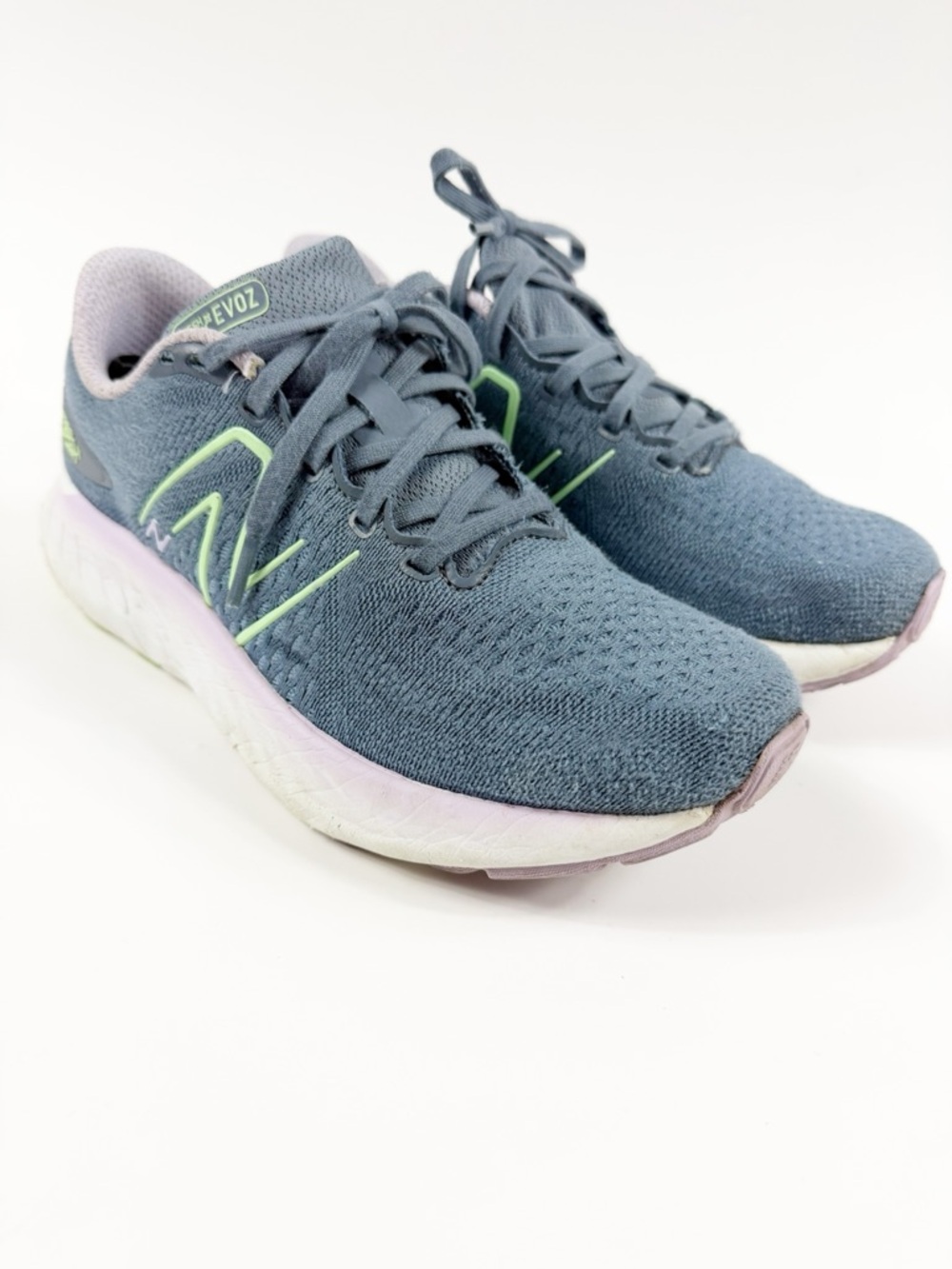 New Balance Fresh Foam X EVOZ Women's Gray Knit Running Shoes with Lime Accents - Picture 3 of 9